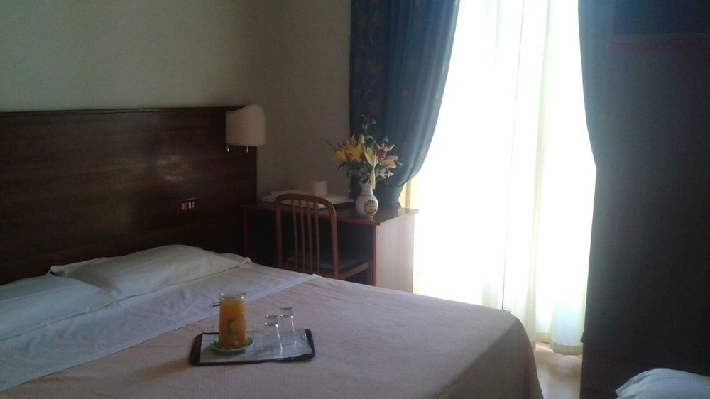 Hotel Altavilla 9 Rome Bagian luar foto