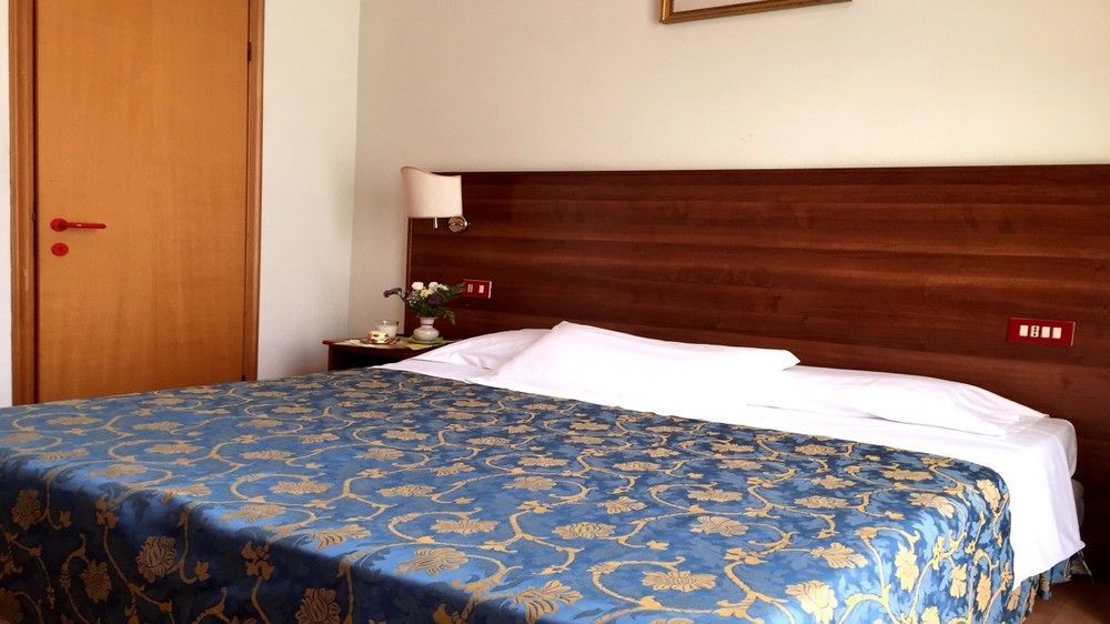 Hotel Altavilla 9 Rome Bagian luar foto